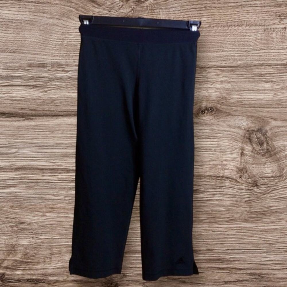 Adidas black straight leg capris. Small.